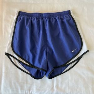 Nike Women’s Tempo Running Shorts Size M
